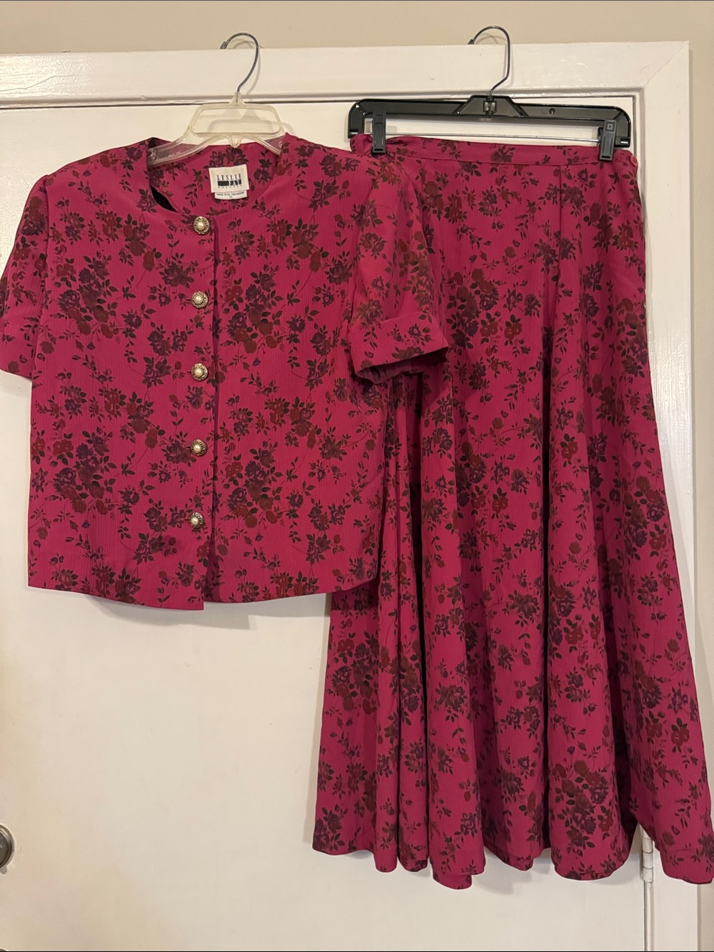 Vintage Leslie Fay Magenta Floral Two-Piece - Short Sleeve Top & Skirt